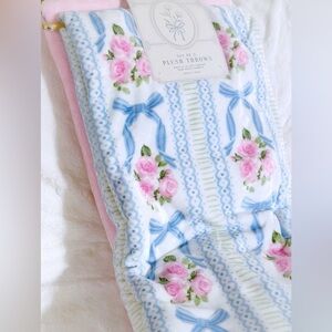 Delphine Bow floral Blanket throw Set of 2
